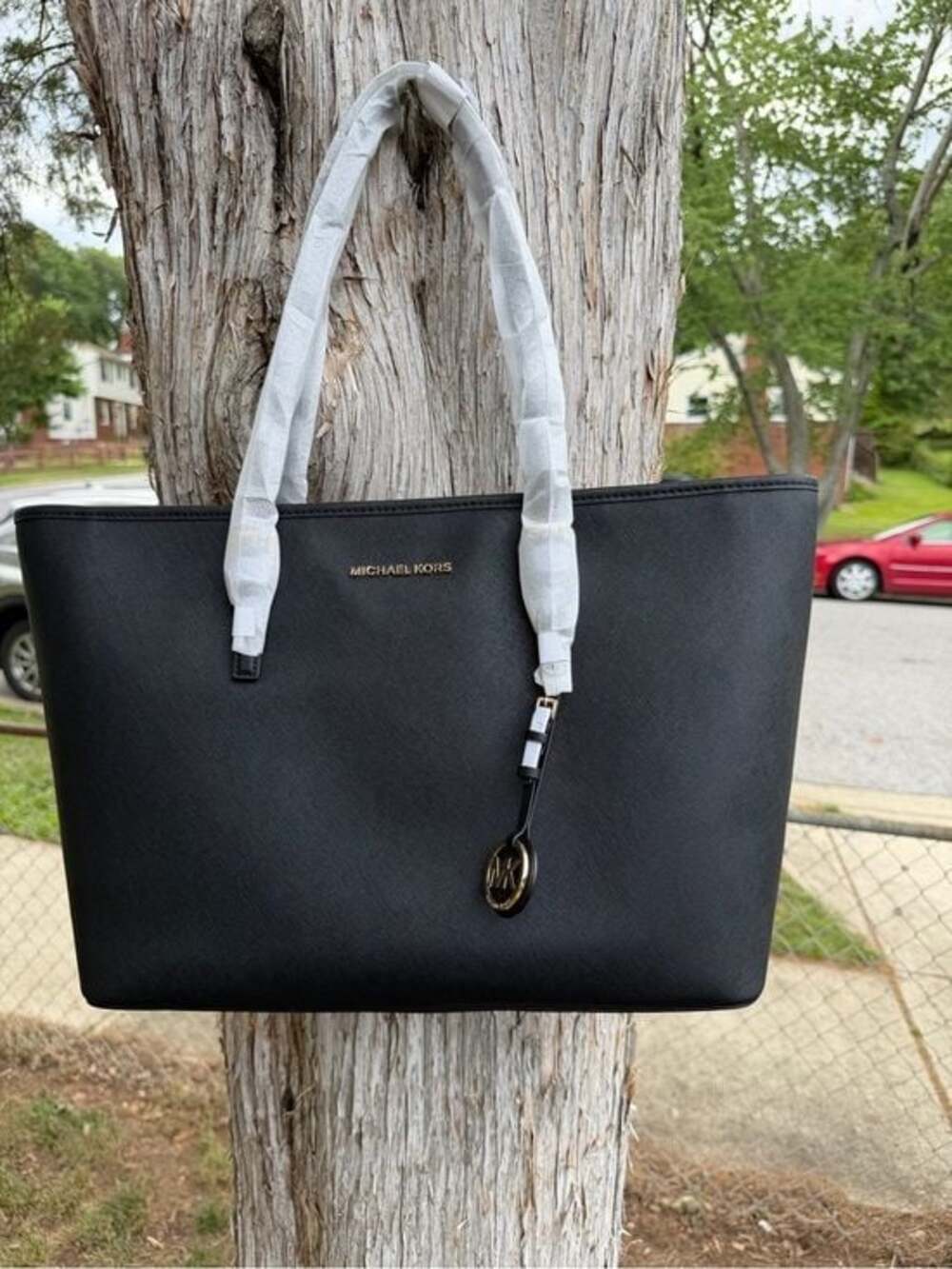 Michael Kors Jet Set Travel Medium Multifunction Black tote